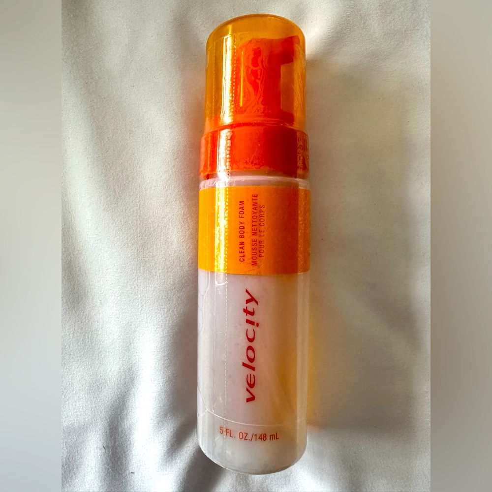NWOT Velocity clean body foam